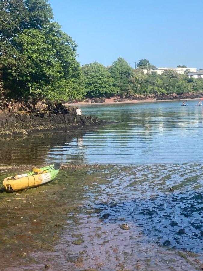 Coast Path Camping Saint Ishmaels  외부 사진