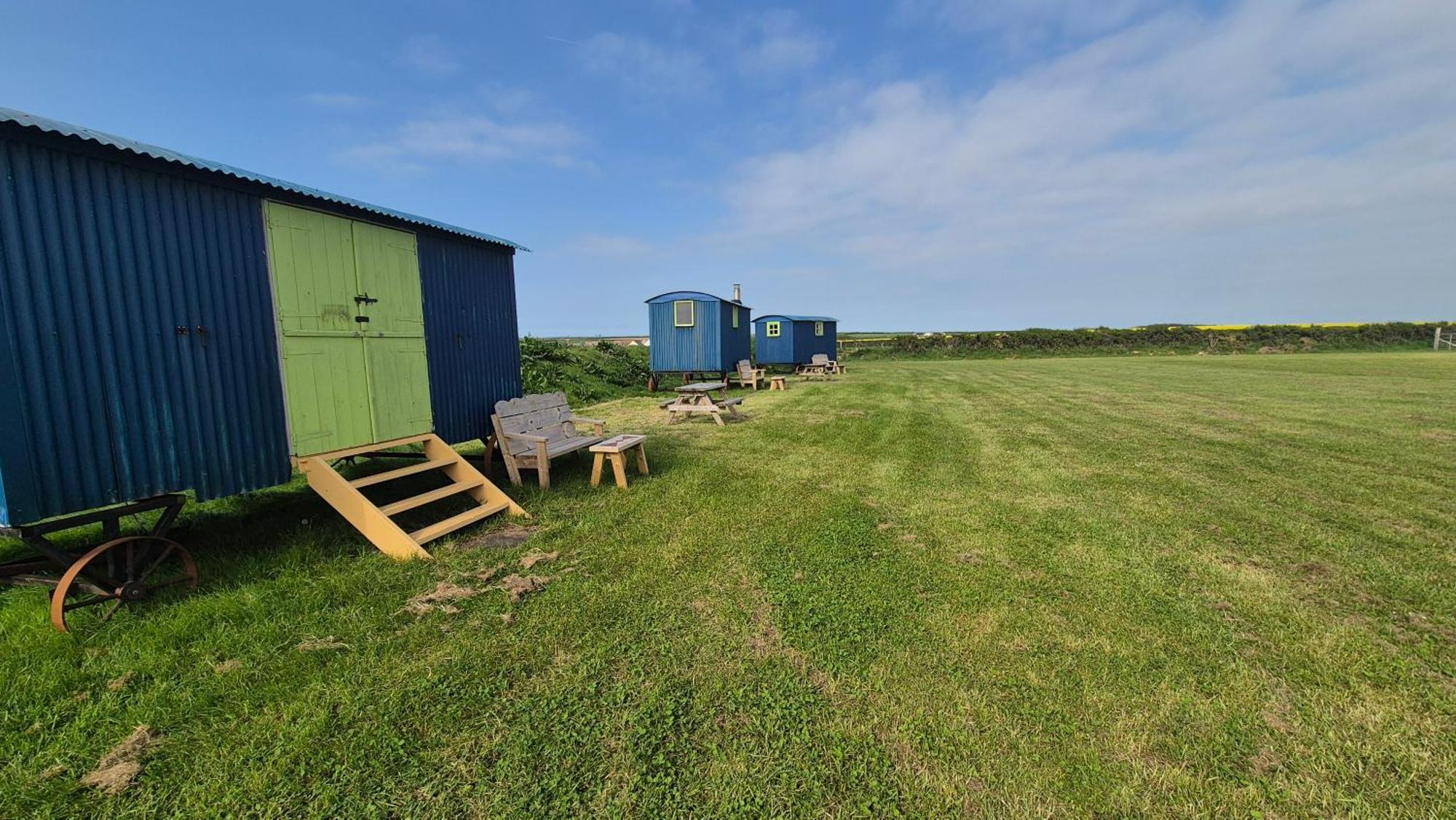 Coast Path Camping Saint Ishmaels  외부 사진